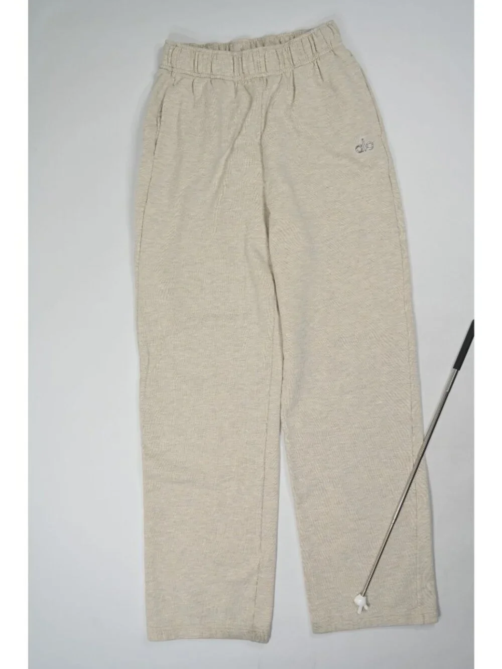 ALO Yoga Accolade Straight Leg Sweatpant in Oatmeal Heather